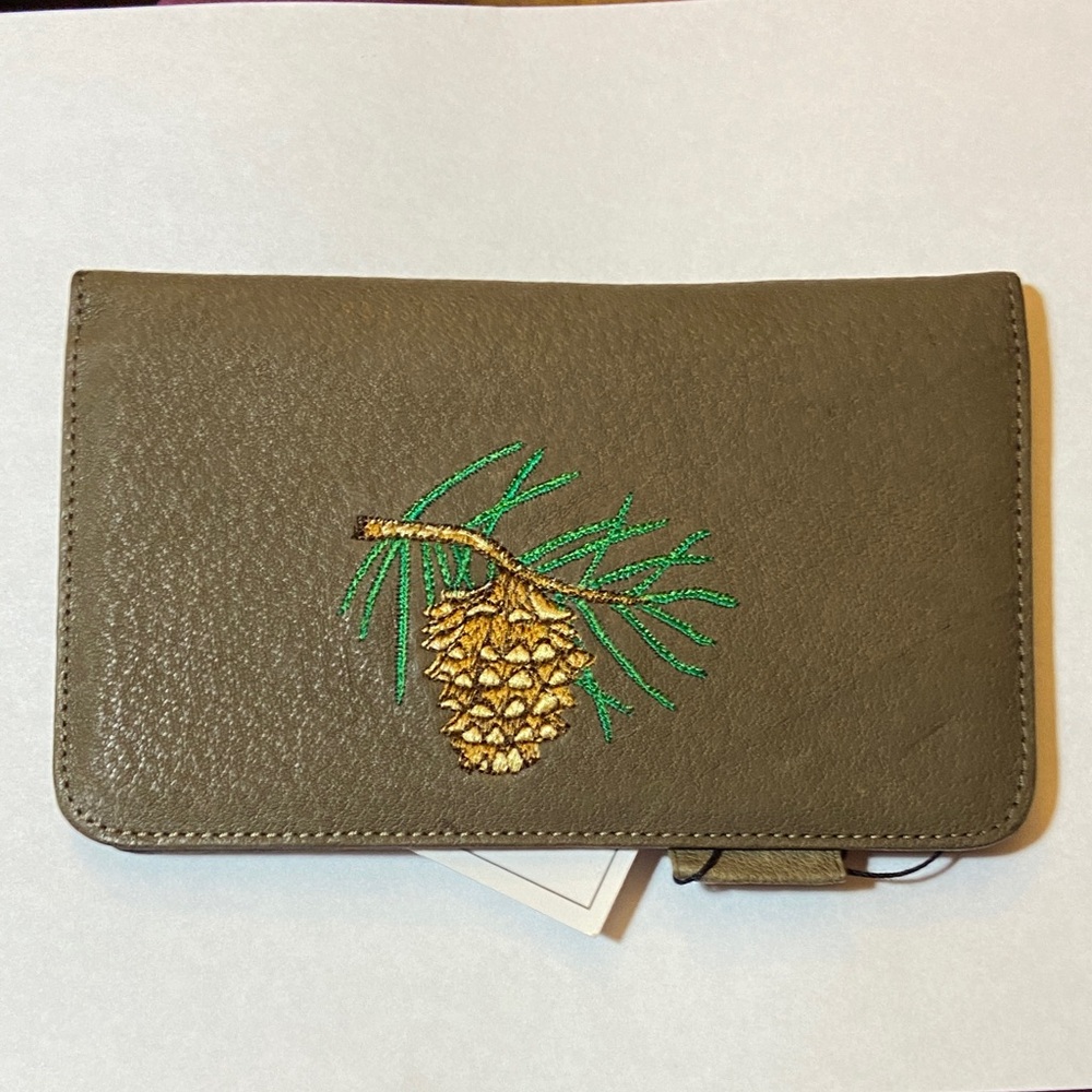 Kingport Industries LLC Pine Cone Checkbook Wallet Holder Top Grain Pig Nappa